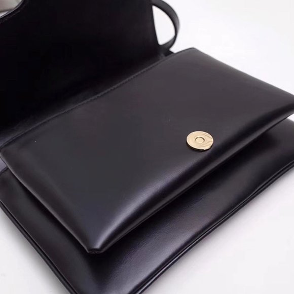 Gucci Arli Small Shoulder Bag 550129 Black - Picture 6 of 7